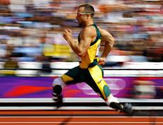 开云体育下载-街道赛的轰鸣与绿茵场的凯歌，F1焦点战周末，拉齐奥稳胜马德里竞技