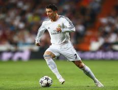 开云官方app入口-刺穿云层的闪电，布雷默刹那爆发与埃及命运裁决巴西之夜