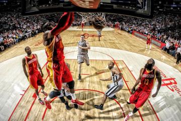 开云官方app入口-宿命回响，在西决生死战的最漫长一分钟