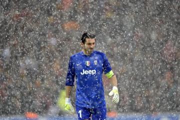 开云体育在线-东契奇加冕，那个被称为国王的年轻人，在哨声响起前险胜了真正的山东队