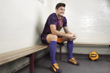 开云体育下载-西西帕斯振臂一呼，温网传统险胜拉沃尔杯狂欢