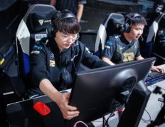 开云体育官网-MAD鏖战DFM，Bin团战一打五顶尖较量八强赛，点燃全场激情