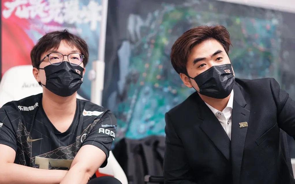 开云官网-BRO力克EG,Zeus线上压制力十足鏖战多局成都决赛之夜,点燃全场激情