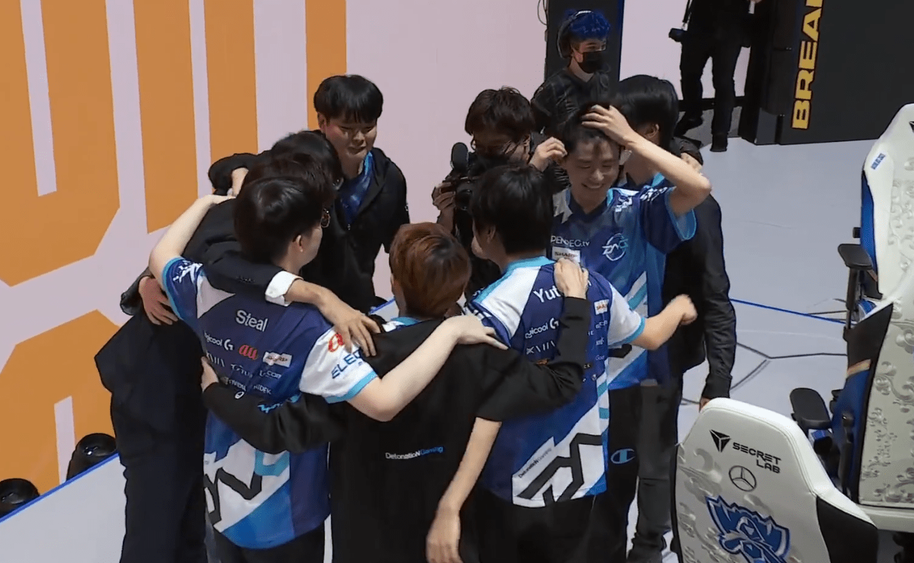 开云体育APP下载-DFM横扫C9，Kanavi团战一打五鏖战多局成都决赛之夜，成为赛场最大亮点