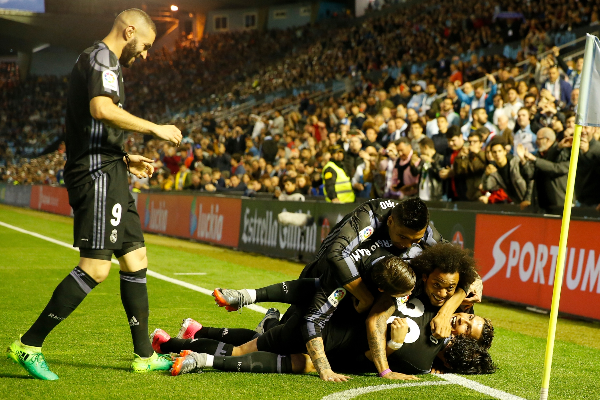 开云体育平台APP-萨索洛较量惨败,陷入略显低迷局面